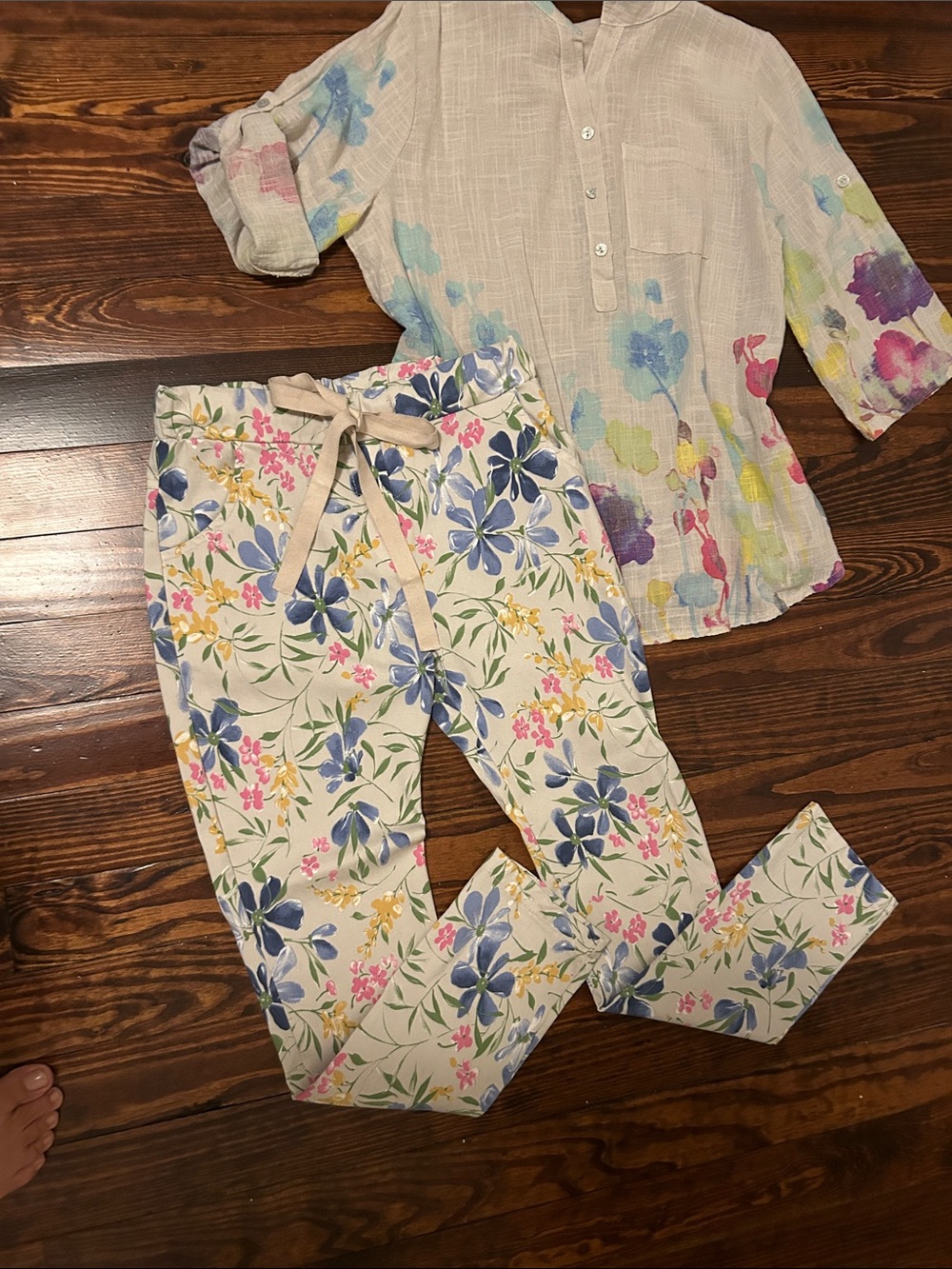 Cream Floral Tie-Waist Skinny Pants - Blue & Pink Print